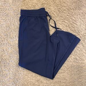 Southern Tide Women’s M Boat Pants Navy Blue